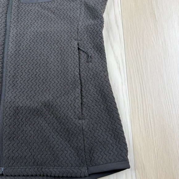 Patagonia Women's R1 Air Vest Sleeveless Lightweight Black 40290 Size XS NWT - Picture 10 of 15